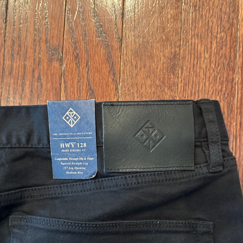 Roark Men's Deep Black Relaxed Jeans - Picture 3 of 4